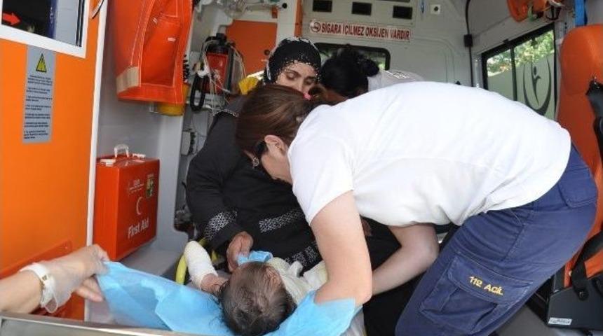 &Uuml;zerine Kaynar Su D&ouml;k&uuml;len K&uuml;&ccedil;&uuml;k Medine Hava Ambulansı İle Sevk Edildi