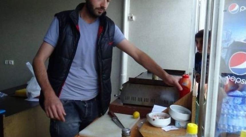 (&ouml;zel Haber) Hasta Annesi İ&ccedil;in Oyunculuğu Bıraktı K&ouml;fteci Oldu