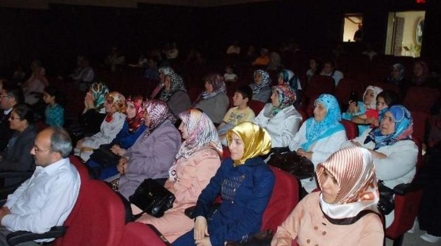 Aybey: &ldquo;ailede Ben Dilini Bize &Ccedil;evirmeliyiz&rdquo;