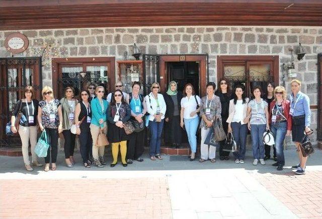 Emniyet Müdürü Eşleri Hamamönü’nde 2