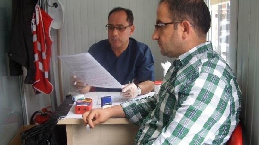 Kızılay Kan Merkezi, Bağış Konteynırı İle Kan Topluyor