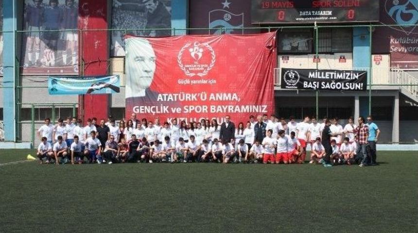 Trabzon'da &Ouml;zel Sporcular Sahaya İndi