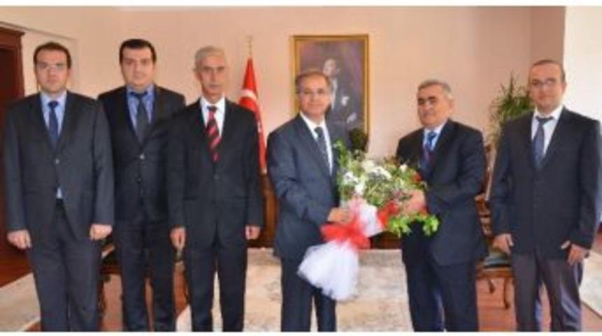 Tapu Ve Kadastro &Ccedil;alışanları Vali Tapsız&rsquo;ı Ziyaret Etti