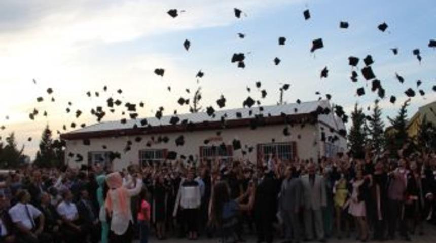 Reyhanlı MYO'da mezuniyet t&ouml;reni