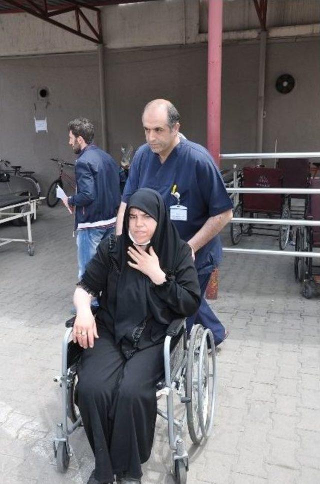 Otomobil Takla Attı: 2 Yaralı 1