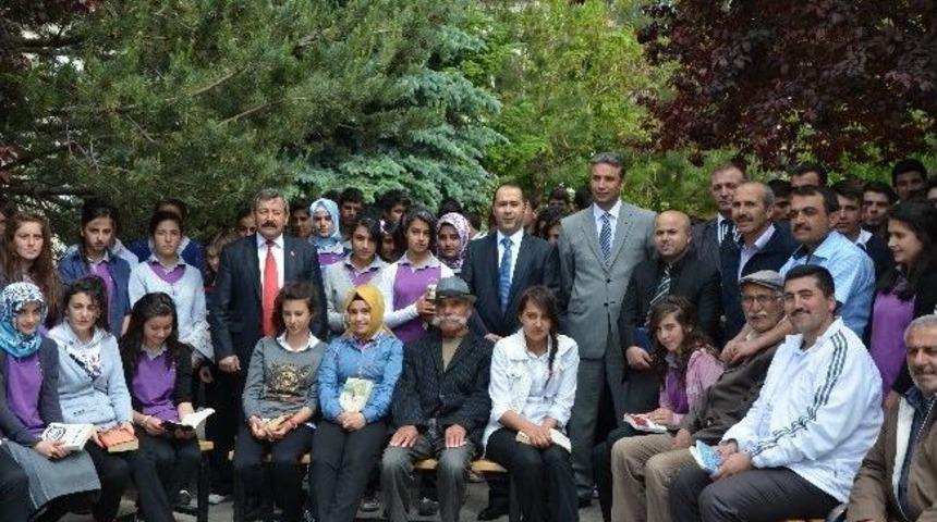 B&uuml;nyan'da &ldquo;okumayı Seviyorum&rdquo; Projesi Kapsamında Kitap Okuma Etkinliği D&uuml;zenlendi