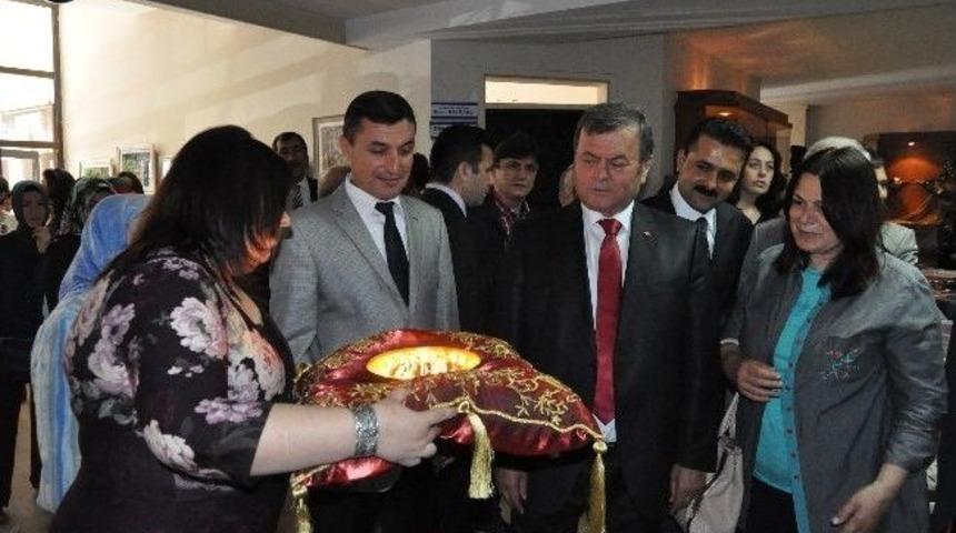 Halk Eğitim Merkezi Kursiyerleri Yıl Sonu Sergisi A&ccedil;tı