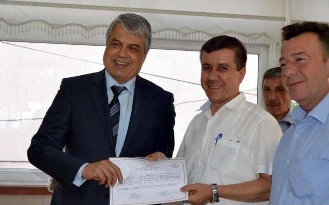 Edremit Halk Eğitim Merkezi'nin İl Genelinde A&ccedil;tığı İlk Kursun, İlk Mezunları T&ouml;renle Belge Aldı