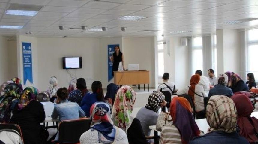 Otizmli &Ouml;ğrenci Velilerine Seminer