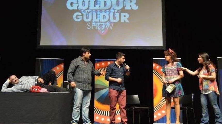 G&uuml;ld&uuml;r G&uuml;ld&uuml;r Show İlk Kez İzmir'de