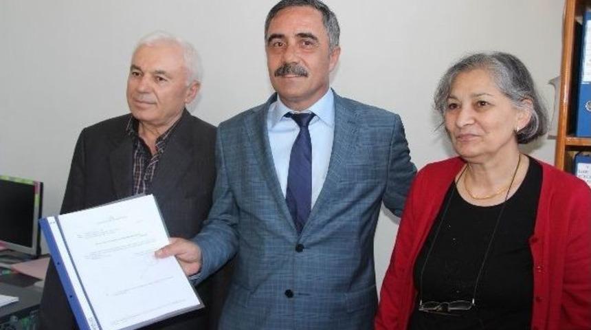 Başkan G&uuml;ler Mazbatasını Aldı