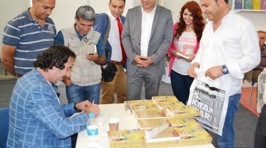 Gazeteci Yılmaz Kitapseverlerle Buluştu