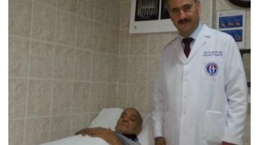 Prof. Dr. Mustafa Araz: &ldquo;diyabetik Ayaklı Hastalarda &Ouml;l&uuml;m Riski 2.5 Kat Artmıştır&rdquo;