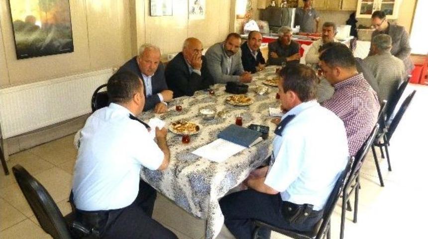 M&uuml;d&uuml;r Doğan Mahalle Muhtarlarıyla Buluştu
