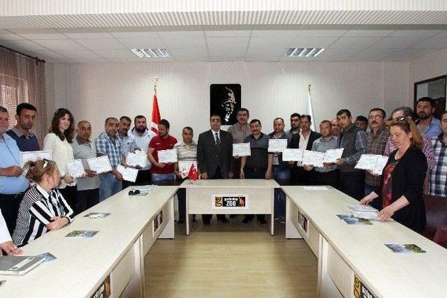 Evcil Hayvan Satıcıları Sertifikalarını Aldı 1