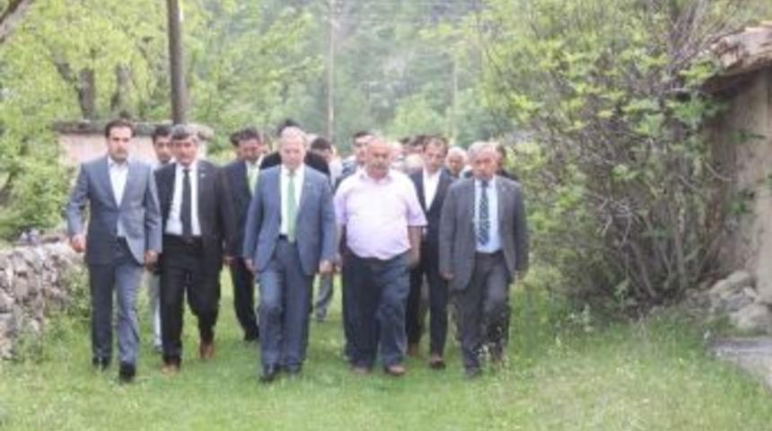 Şahin Ovacık İl&ccedil;esinde K&ouml;ylerde İncelemelerde Bulundu