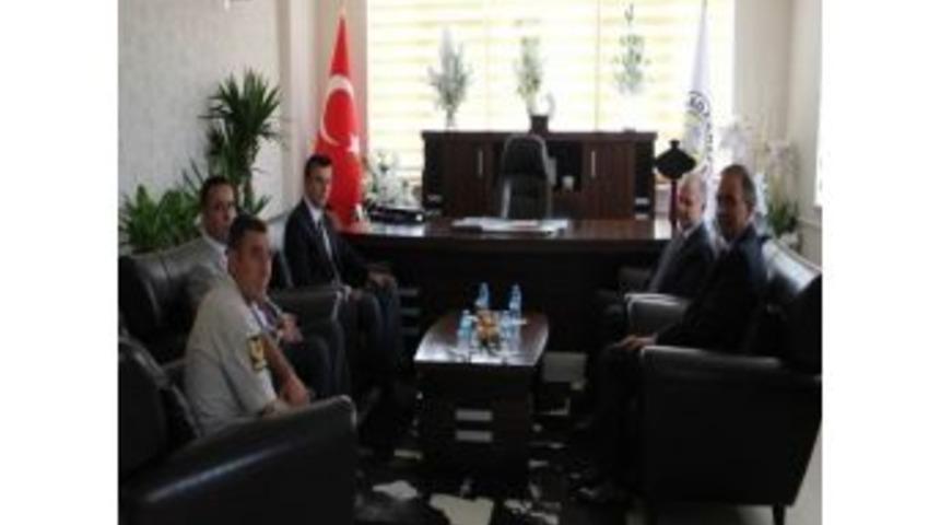 Vali Ceylan Kozaklı Belediye Başkanı Celalettin G&uuml;ven'i Ziyaret Etti