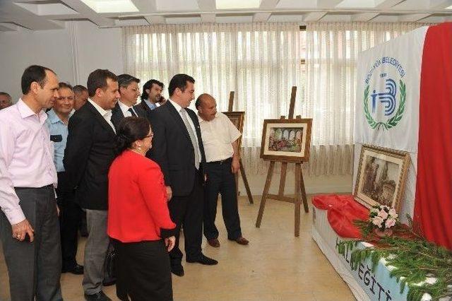 Boz&uuml;y&uuml;k&rsquo;te 3 Boyutlu Resim Sergisi A&ccedil;ıldı 3