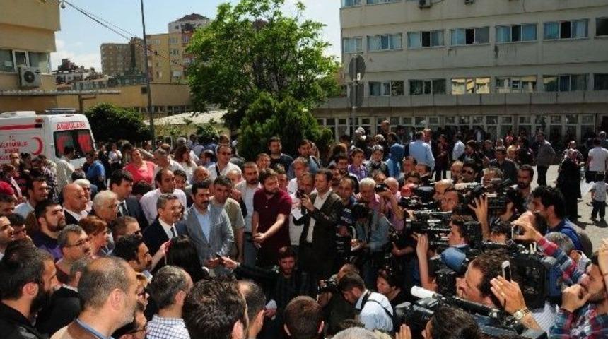 Chp&rsquo;li Salıcı, Vurulan Genci Hastanede Ziyaret Etti