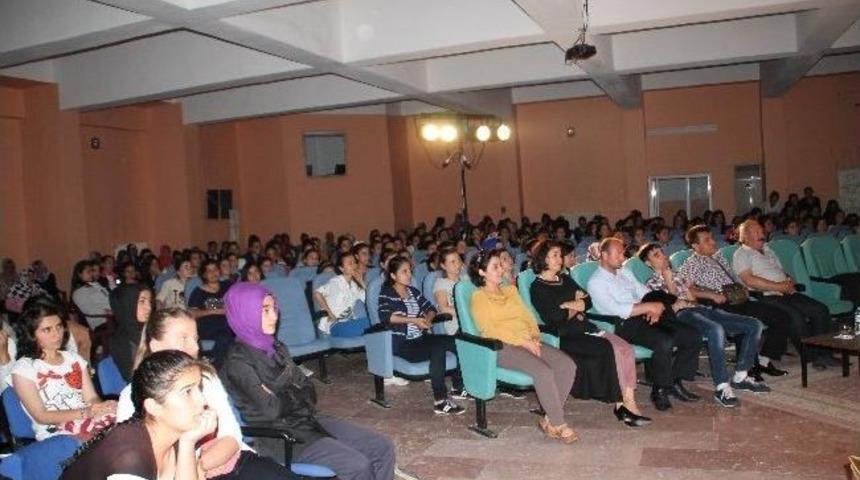 Adıyaman&rsquo;da, &ldquo;bir &Ccedil;ocuk Bir Nesil&rdquo; İsimli Tiyatro