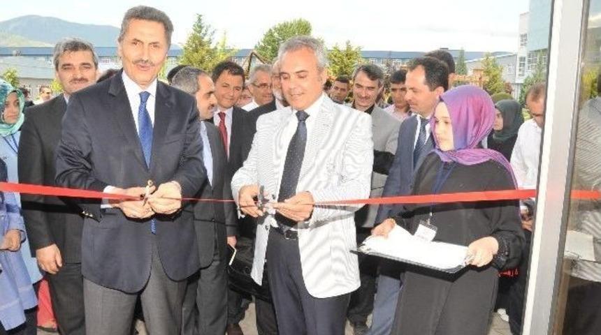 Kb&uuml;&rsquo;de &lsquo;4006 T&uuml;bitak Bilim Fuarı&rsquo; Sergisi