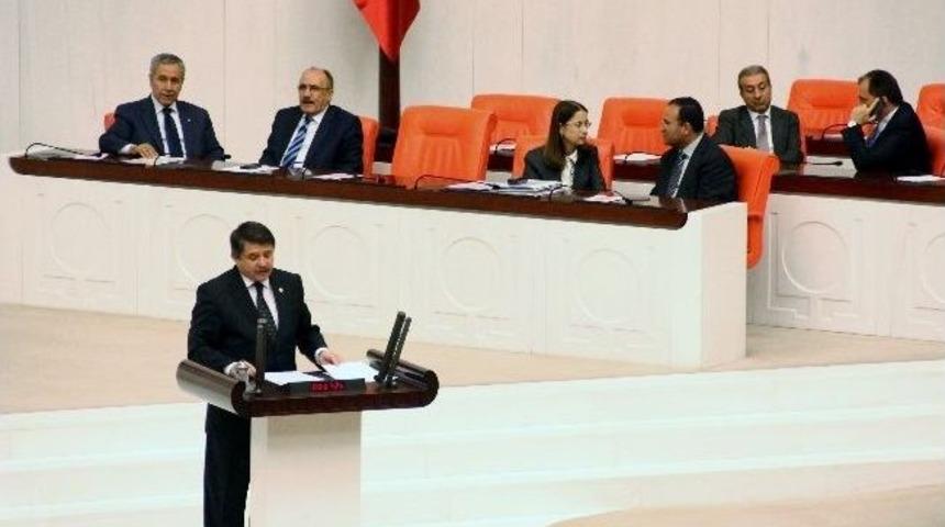 Manisa Milletvekilleri Genel Kurul G&ouml;r&uuml;şmelerine Kilitledi