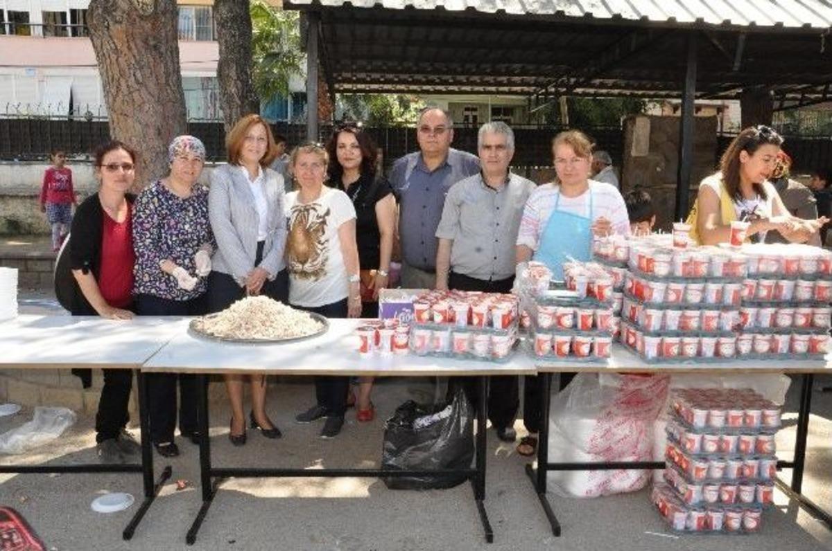 Okul Aile Birliğine Destek İ&ccedil;in Pilav G&uuml;n&uuml;
