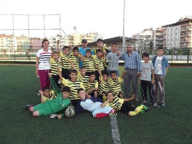 U 11’de De Gülen Ogs Oldu