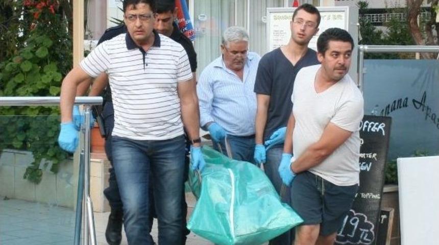 İngiliz Turist Otel Odasında &Ouml;l&uuml; Bulundu
