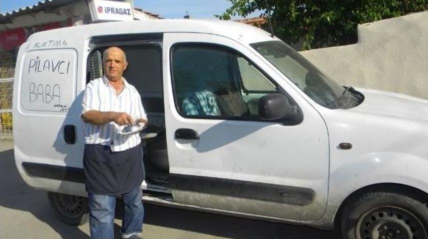 Otomobilini Pilavcı D&uuml;kkanına &Ccedil;evirdi