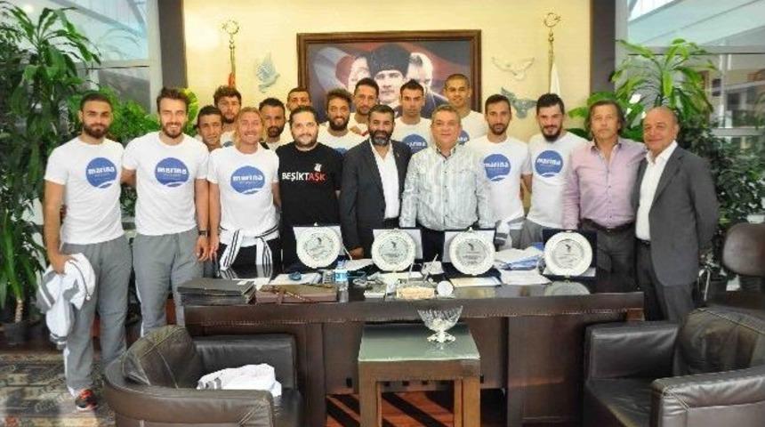 Beşiktaş Plaj Futbolu Takımı Kuşadası&rsquo;nda