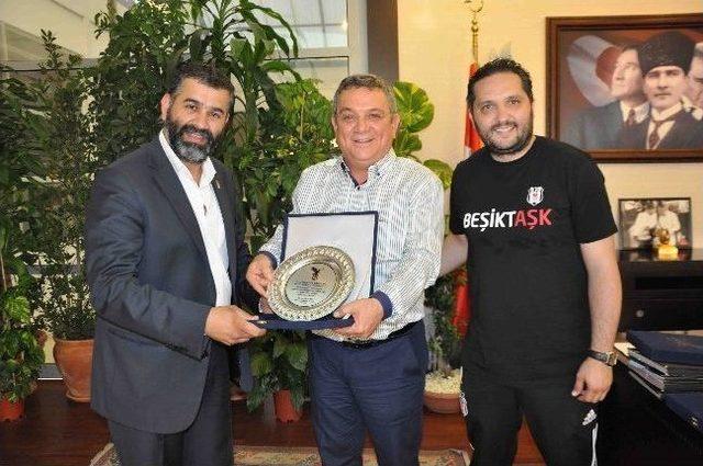 Beşiktaş Plaj Futbolu Takımı Kuşadası’nda