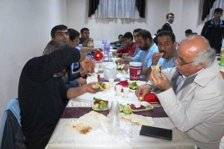 Gazeteciler Masa Tenisi Turnuvasıyla Stres Attı G2