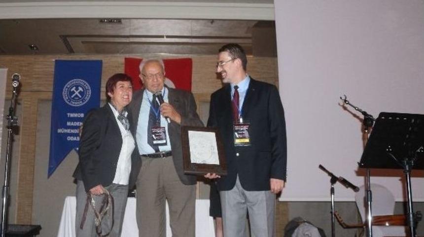 19. K&ouml;m&uuml;r Kongresi &Ouml;d&uuml;l T&ouml;reni