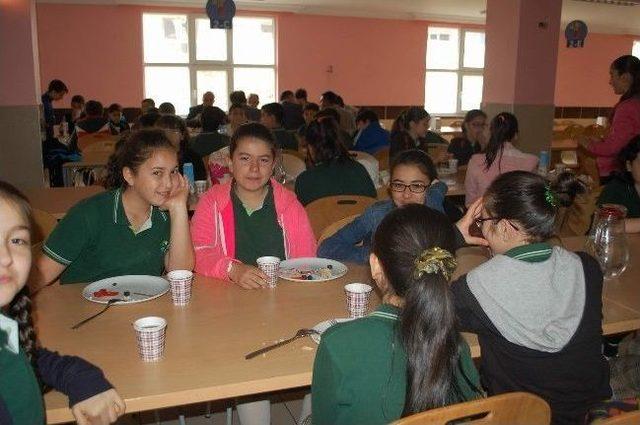 Yozgat &Ouml;zel Ergin Koleji &Ouml;ğrencileri Performanslarını Sergiledi 2