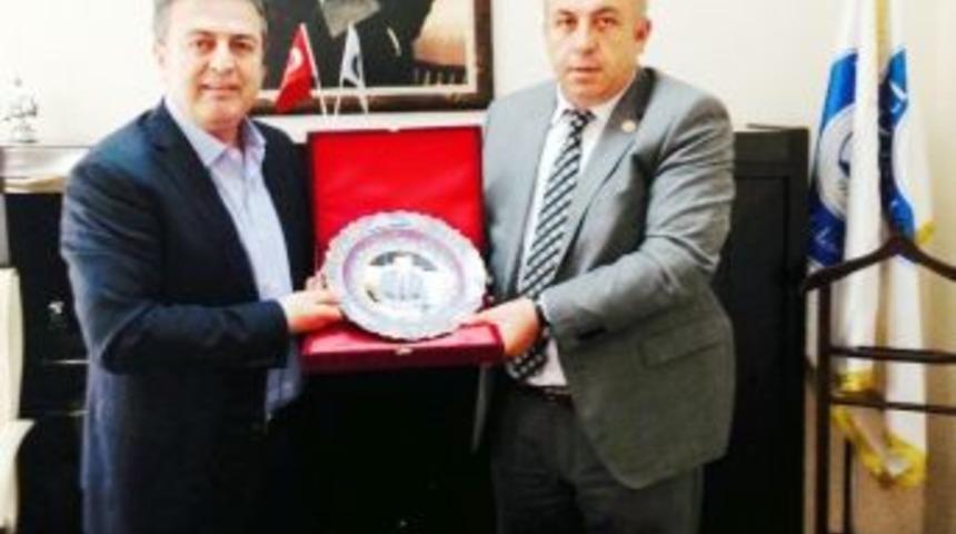 Yozgat İl Genel Meclisi Başkanı Hacı Halil Şahbaz, Yeni &Ccedil;eltek Genel M&uuml;d&uuml;r&uuml; Osman Coşkun&rsquo;u Ziyaret Etti