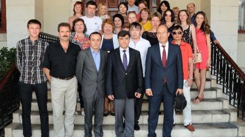 Kazakistan Cumhuriyeti Vatandaşlarından Valilik Ziyareti