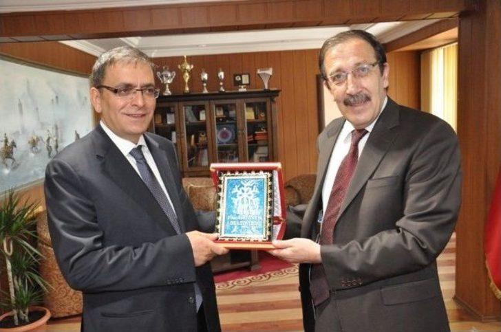 Taşkesenlioğlu’ndan Başkan Bulutlar’a Ziyaret G3