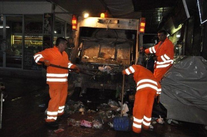 Nazilli'de Sokaklar Deterjanlı Su İle Yıkandı G1