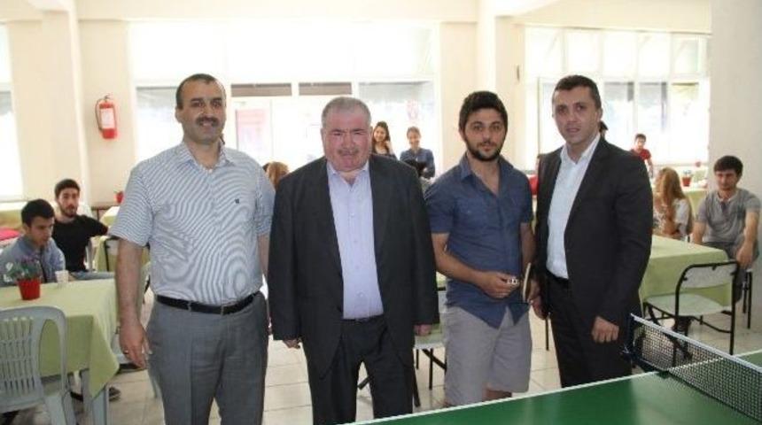 K&ouml;pr&uuml;başı Kaymakamı Solmaz Y&uuml;ksekokulu Ziyaret Etti