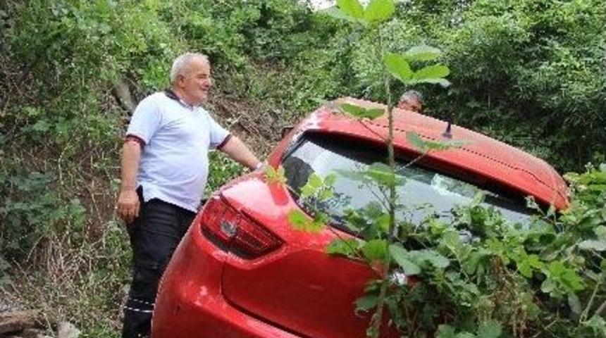 Virajı Alamayan Otomobil U&ccedil;uruma Yuvarlandı: 1 Yaralı