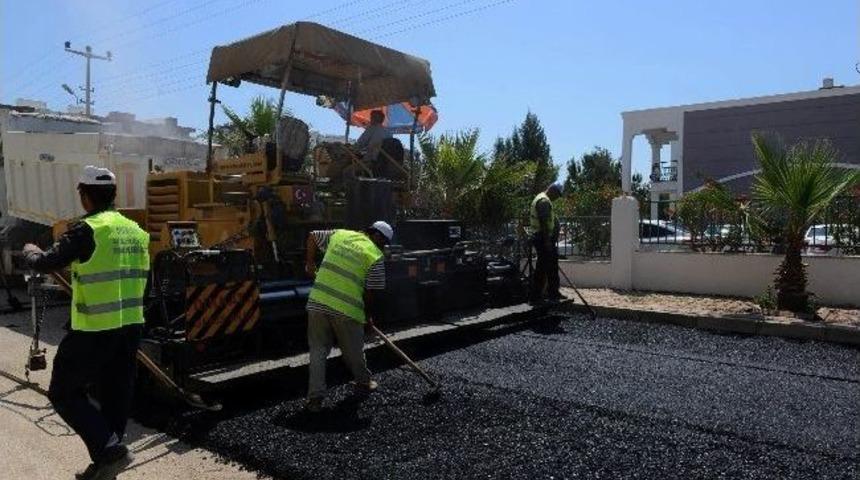 Mersin B&uuml;y&uuml;kşehir Belediyesi Asfalt &Ccedil;alışmalarına Hız Verdi