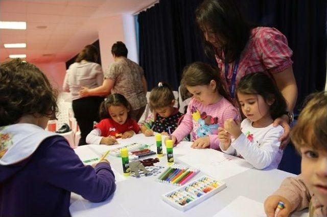 Kitap Fuarında Çocuklara Masal Atölyesi