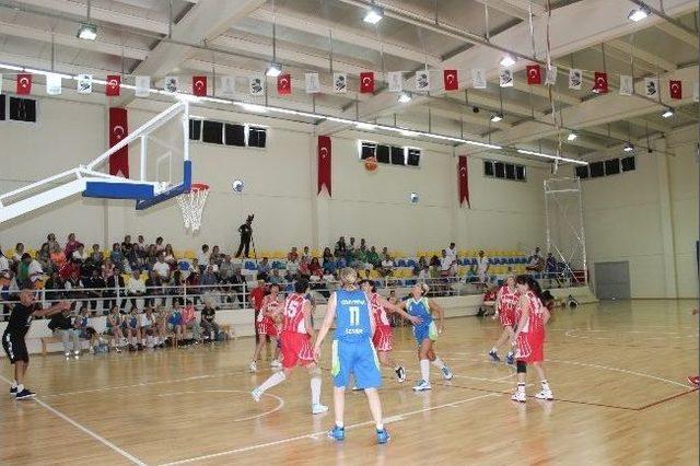 3. Uluslararası Bergama Veteran Basketbol Turnuvası Başladı 2
