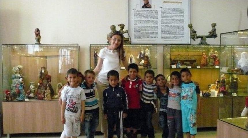 Urlalı Roman &Ccedil;ocuklarının M&uuml;ze İle İlk Buluşması