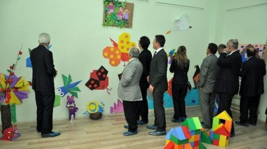 G&uuml;m&uuml;şhane&rsquo;de Minik &Ouml;ğrenciler Origami Sergisi A&ccedil;tı