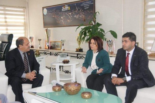 Kuzey Kıbrıs Yakın Doğu &Uuml;niversitesi&rsquo;nden Soma&rsquo;ya Eğitim Desteği 1