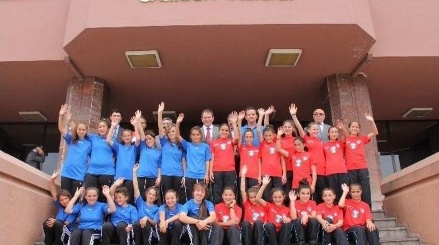 Ayvacıklı &Ouml;ğrencilerden B&uuml;y&uuml;k Başarı