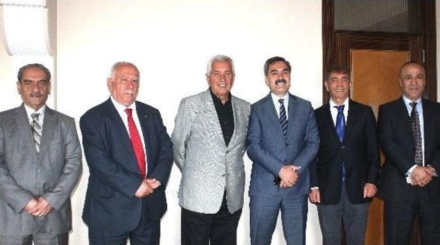 İş D&uuml;nyasından Belediyeye Ziyaret