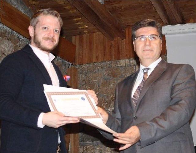 A&uuml;&rsquo;de T&uuml;rkiye Ab İlişkileri Tartışıldı 1